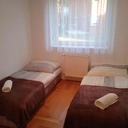 Apartament Family Apartment-csaladias Hangulat Győr